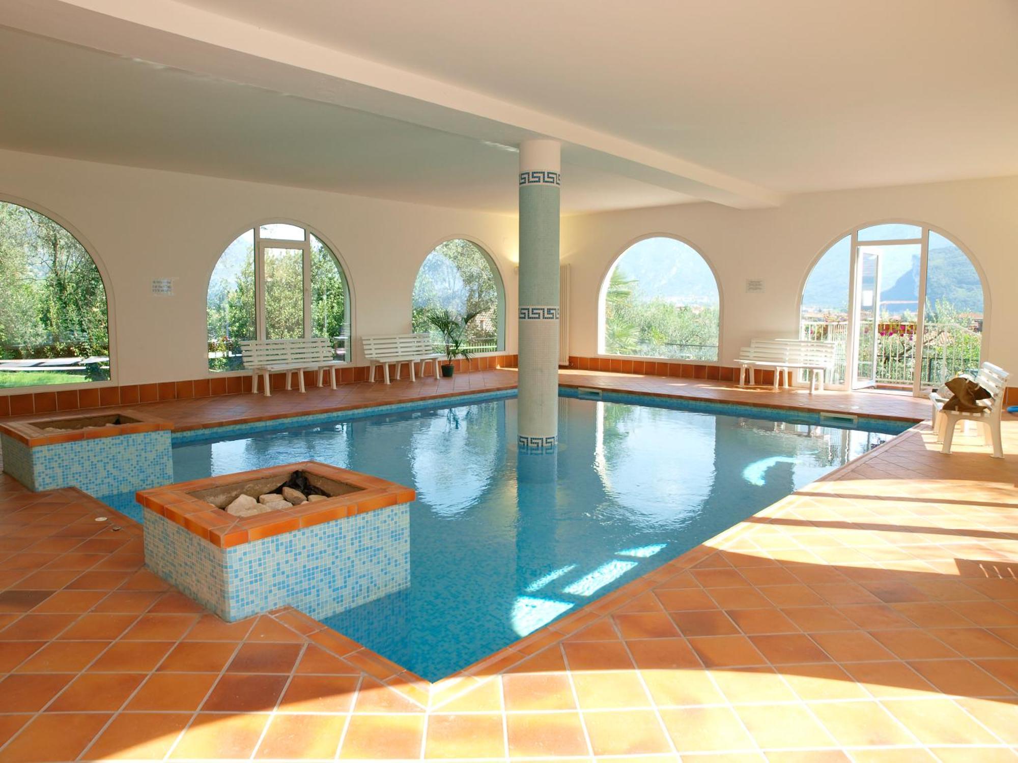 Aparthotel Englovacanze Рива-дель-Гарда Экстерьер фото