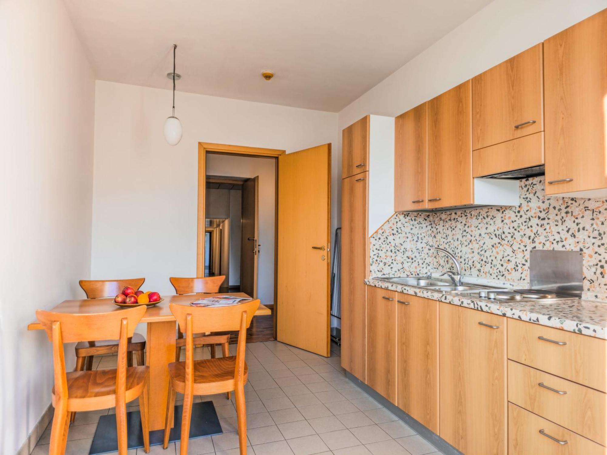 Aparthotel Englovacanze Рива-дель-Гарда Экстерьер фото