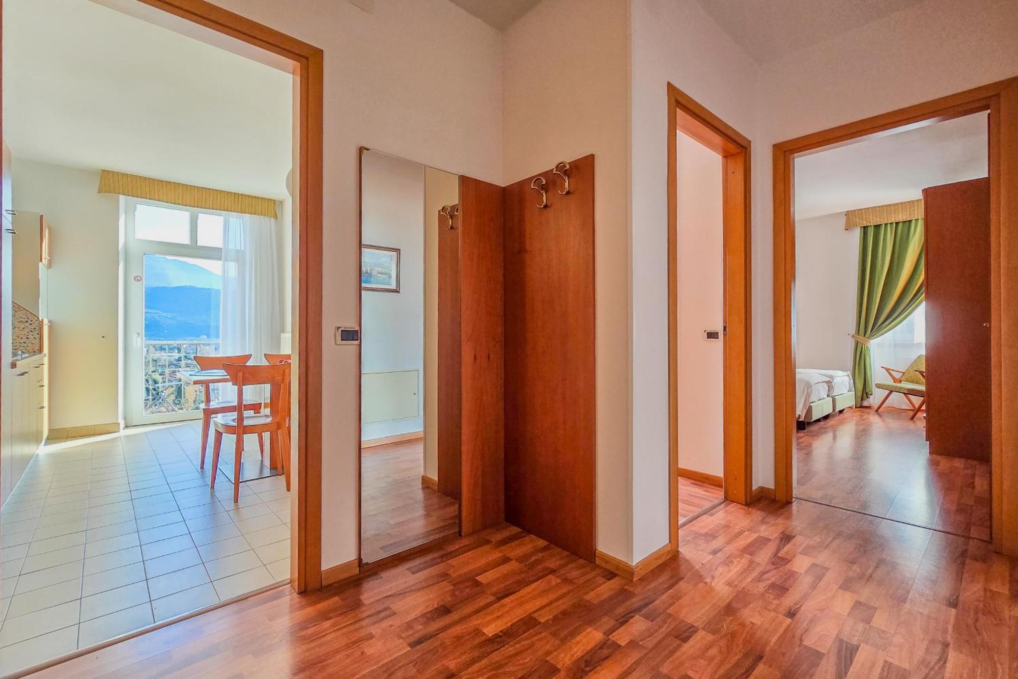 Aparthotel Englovacanze Рива-дель-Гарда Экстерьер фото