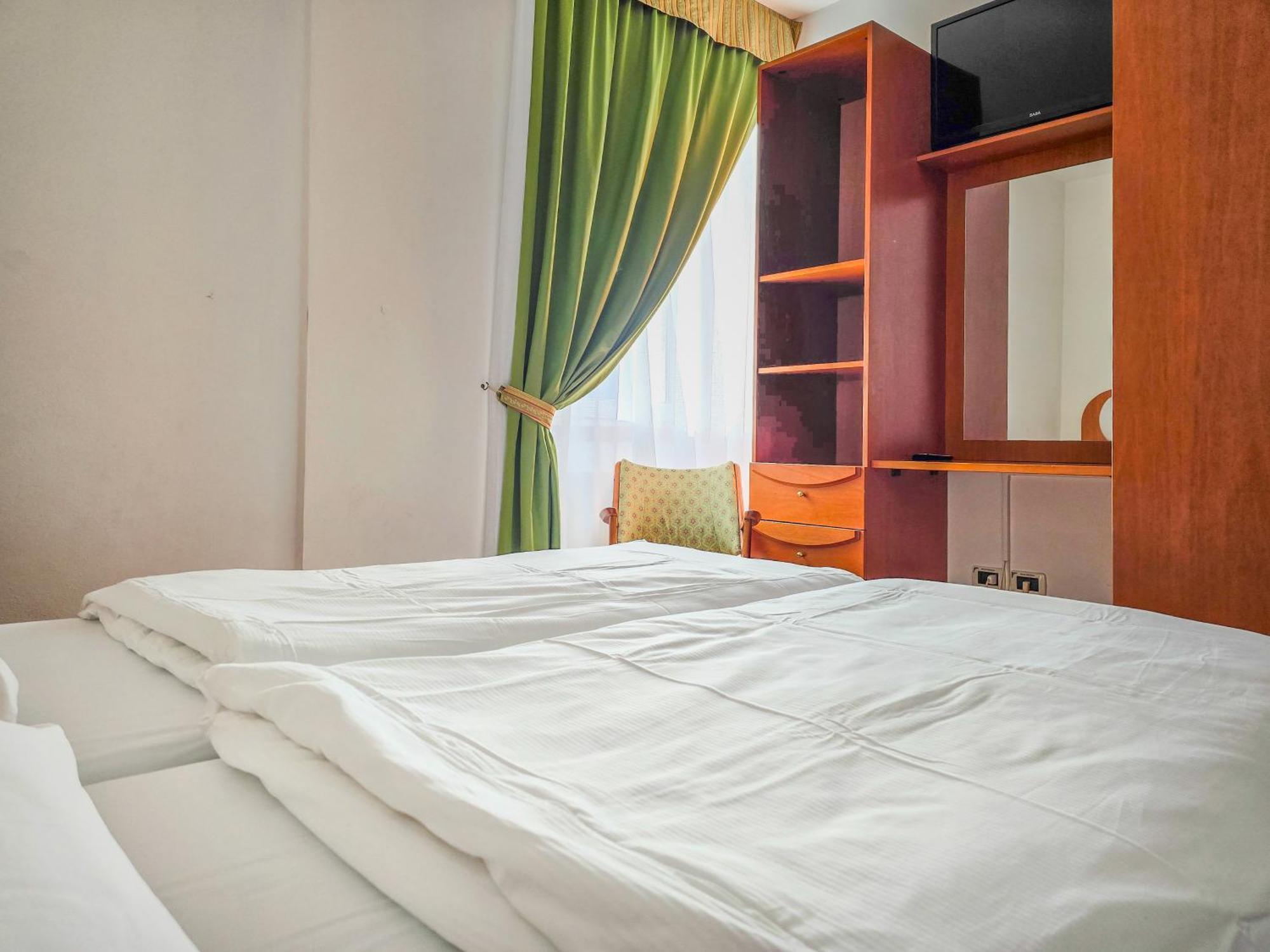 Aparthotel Englovacanze Рива-дель-Гарда Экстерьер фото