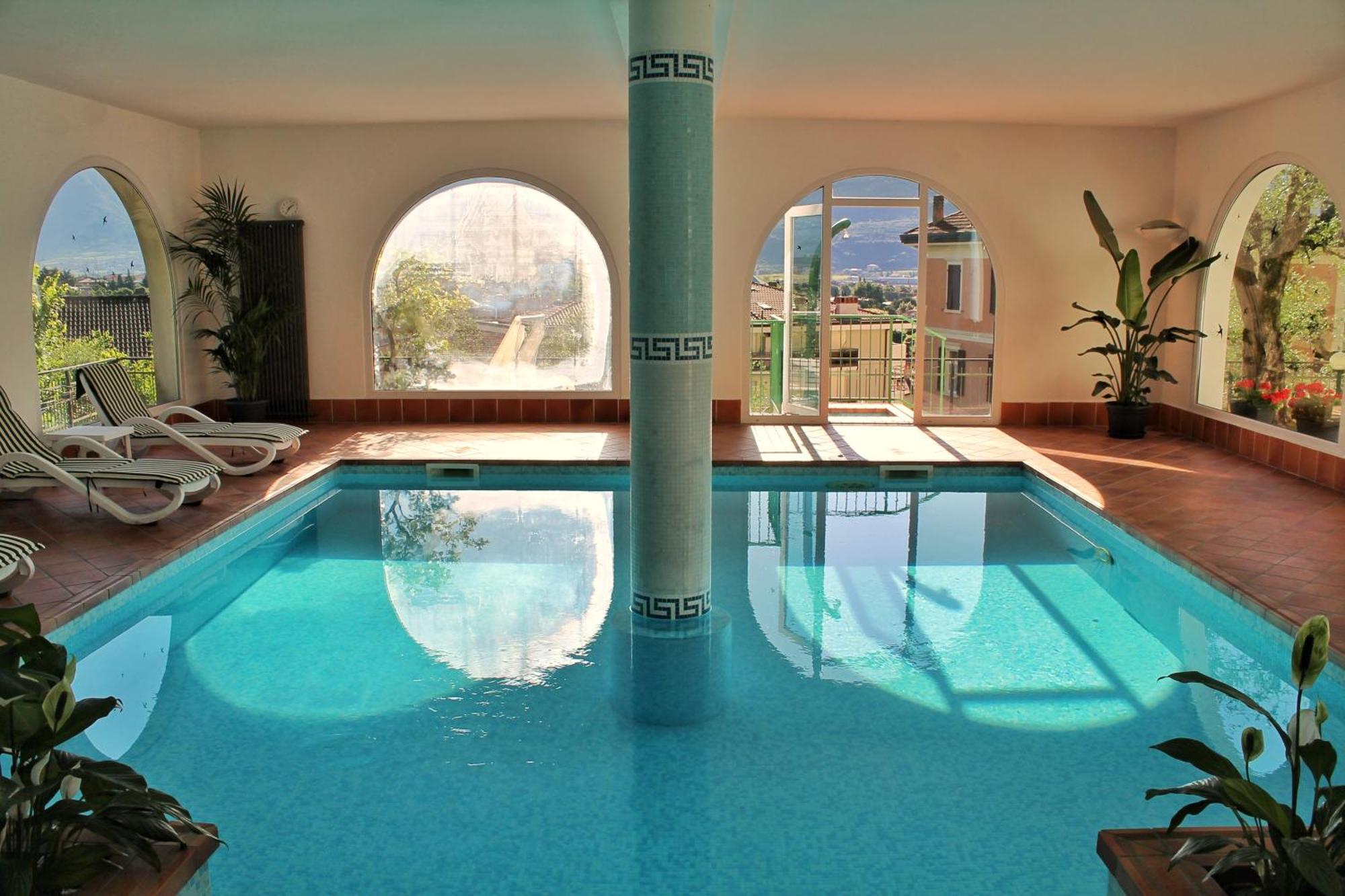 Aparthotel Englovacanze Рива-дель-Гарда Экстерьер фото