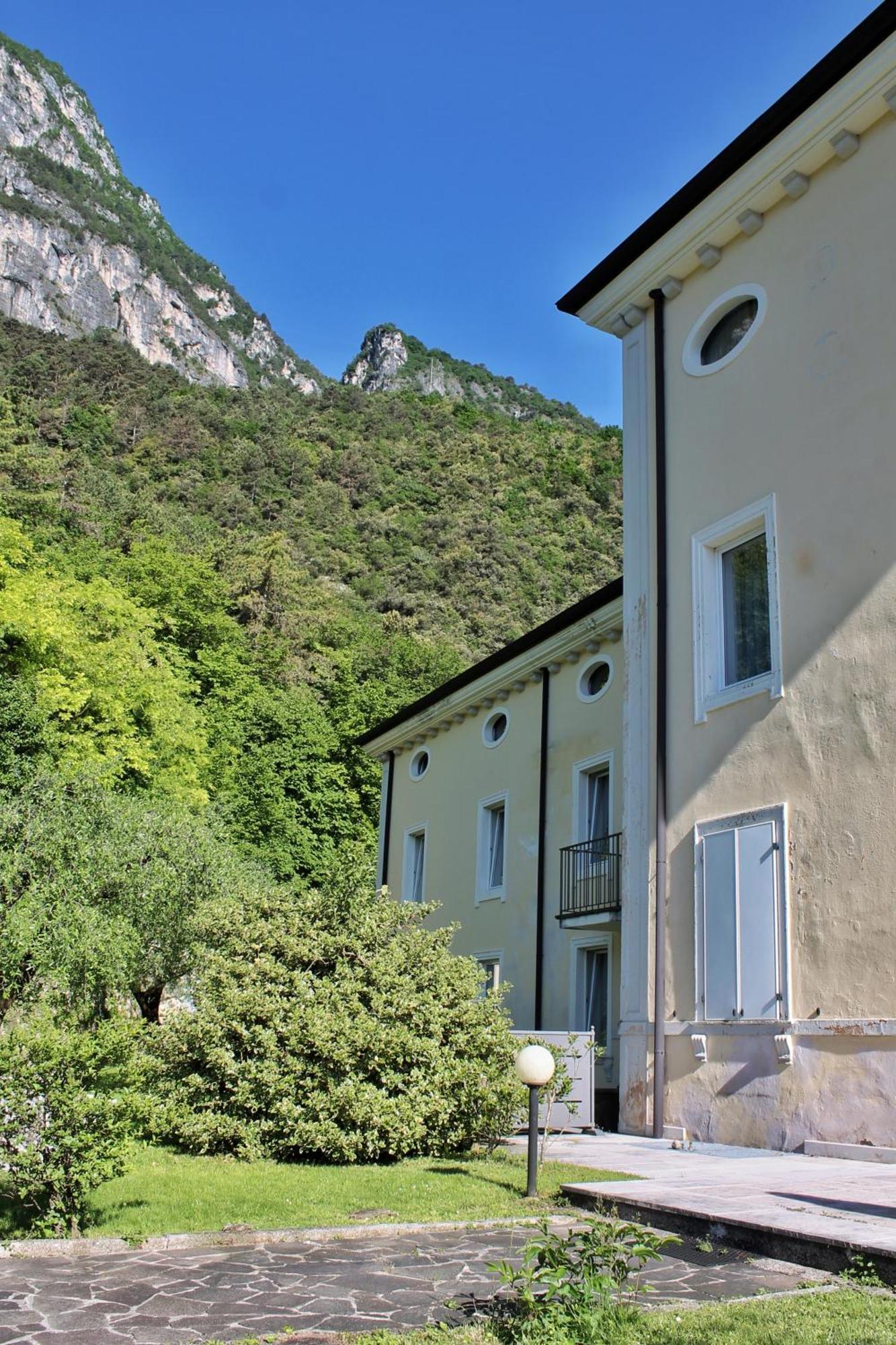 Aparthotel Englovacanze Рива-дель-Гарда Экстерьер фото